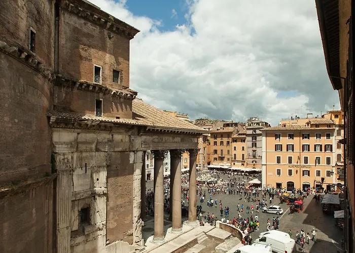 A Window On Pantheon Appartement
